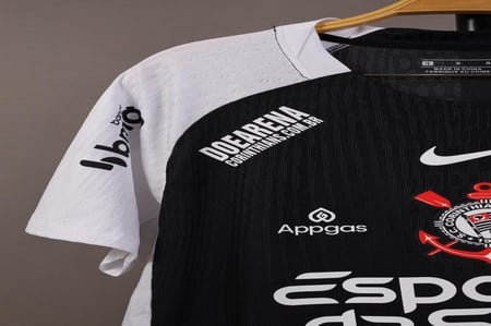 طقم كرنثياز الاساسي 2025/2026