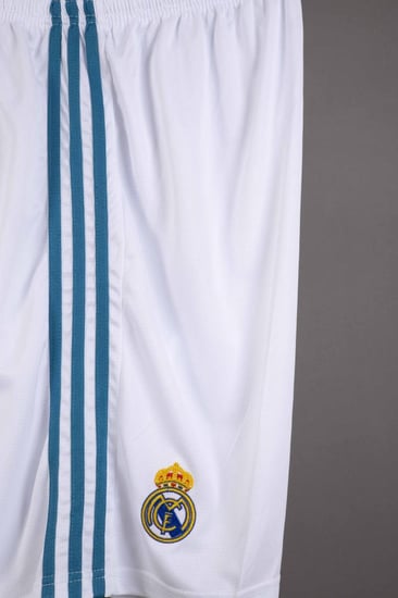 طقم ريال مدريد الاساسي 2016/2017