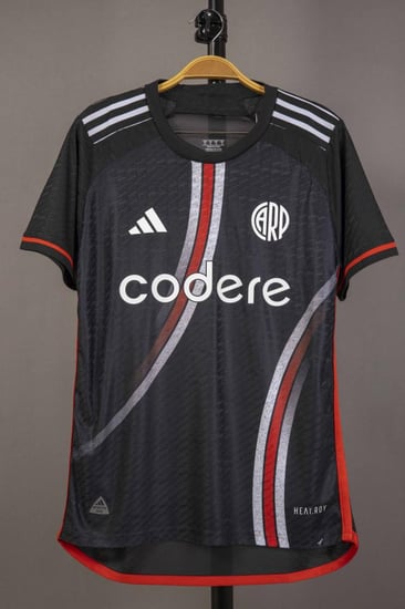 طقم ليفر بليت الاحتياطي 2025/2026