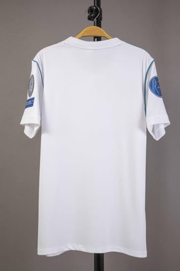 طقم ريال مدريد الاساسي 2018