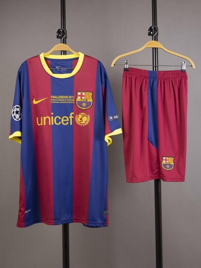 طقم برشلونة نهائي لندن 2011 | جامبو