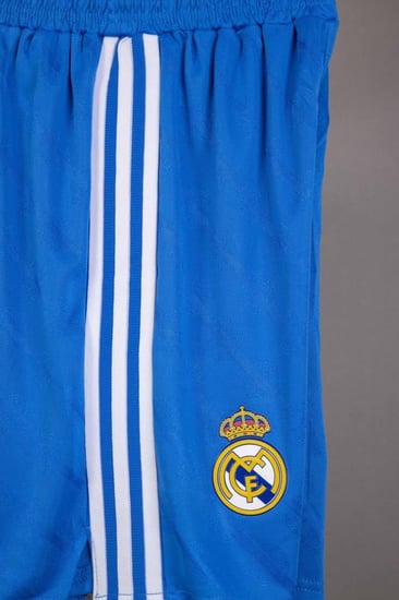 طقم ريال مدريد الاحتياطي كم طويل 2025/2026