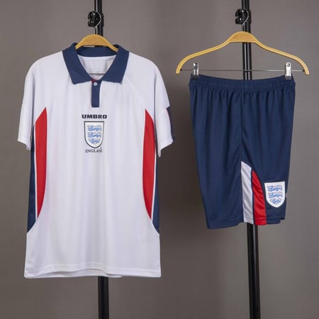 طقم منتخب انجنترا كلاسيكي