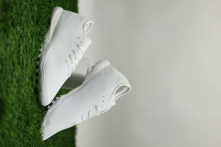 جزمة كرة قدم Adidas