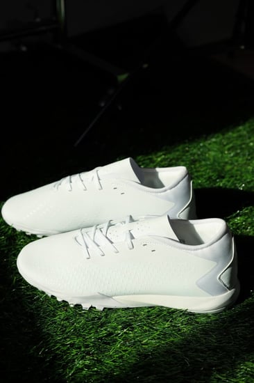 جزمة كرة قدم Adidas