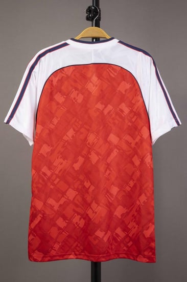 طقم ارسنال كلاسيكي