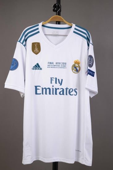 طقم ريال مدريد الاساسي 2016/2017