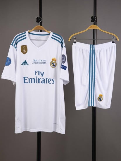 طقم ريال مدريد الاساسي 2016/2017