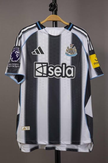 طقم نيوكاسل الاساسي 2025/2026