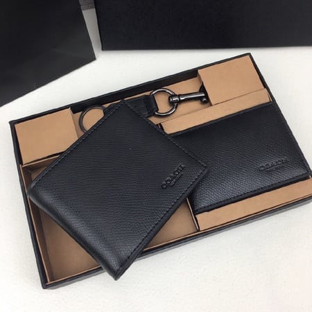 طقم 3 قطع - محفظة كاش وبطاقات وميدالية مفاتيح