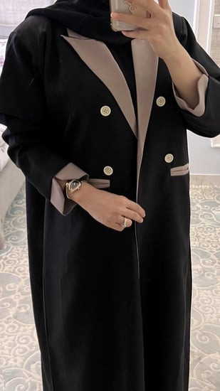 عباية اسود وبيج بالطو رززززه وفخمه بكتافات اسفنج