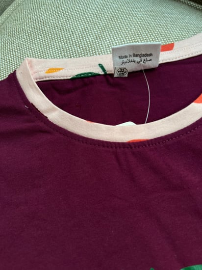 بجامة اطفال صيفي بنفسجي ووردي مشجر مع طباعه عالتيشيرت رقم 1