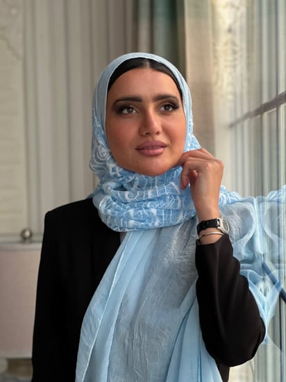 طرحة بيبي بلو لينن خفيفه وباردة مطرزة بالخيوط رقم