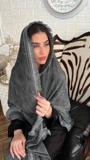 طرحة شيفون خفيفه وناعمه مزينه بالهدب من الاطراف رقم 16