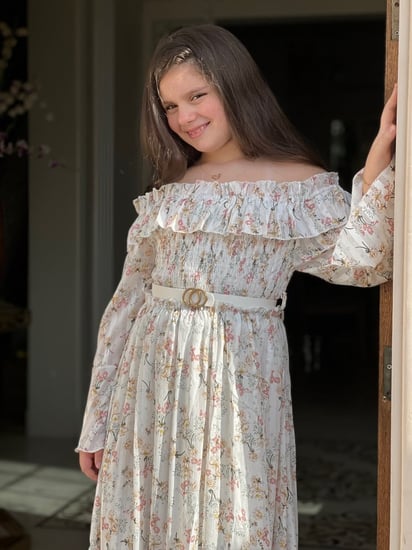 فستان بناتي ابيض مشجر كتف نازل بحزام رقم 6