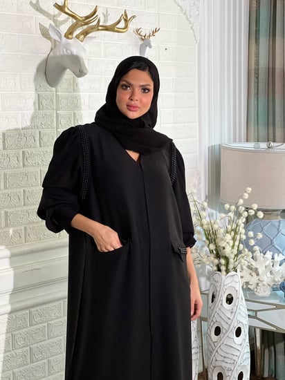 عبايه مطرزة رقم 109