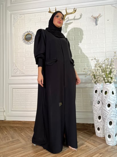 عبايه مطرزة رقم 109