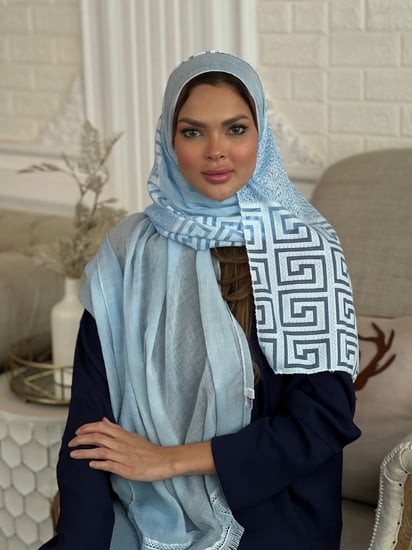 طرحة سماوي لينن خفيفه وباردة مطرزة بالخيوط رقم