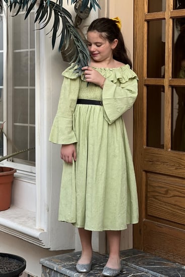 فستان بناتي اخضر ساده مع حزام رقم 4