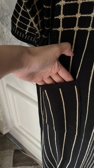 عباية شتوية صوف اسود مقصب بالذهبي تدفي جددداً