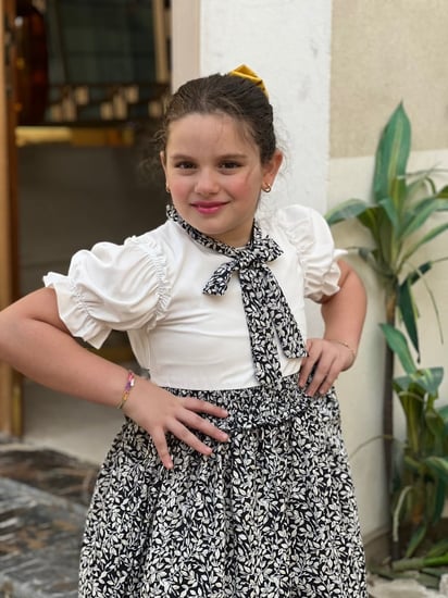 فستان بناتي ابيض من فوق ووردي مشجر من تحت رقم 2