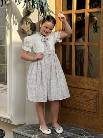 فستان بناتي ابيض من فوق وبيج مشجر من تحت رقم 2