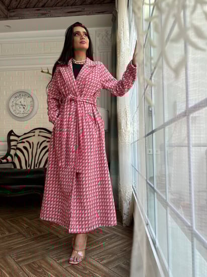 عباية / بالطو صوف شتوي احمر واوف وايت  بجيوب وحزام