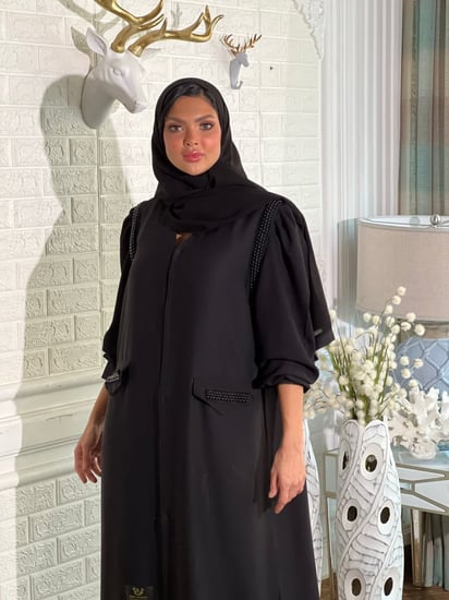 عبايه مطرزة رقم 109