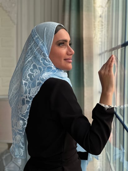 طرحة بيبي بلو لينن خفيفه وباردة مطرزة بالخيوط رقم