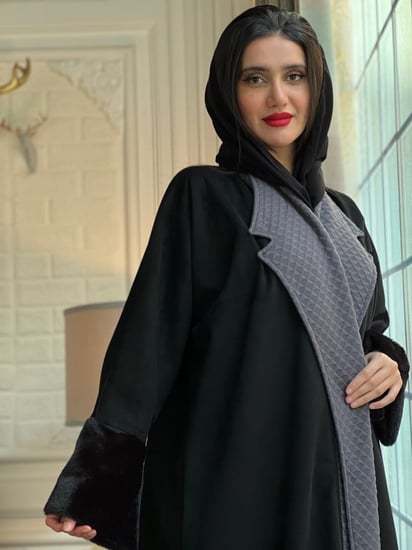 عباية شاموا بقلبه رصاصي معاها طرحة