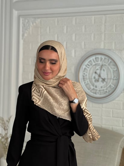 طرحة لحمي لينن خفيفه وباردة مطرزة بالخيوط رقم