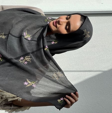 طرحه لينن مطرزة