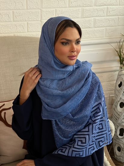 طرحة أزرق لينن خفيفه وباردة مطرزة بالخيوط رقم