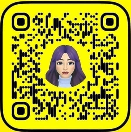 فستان نسائي أنيق وعصري متوسط الطول بطبعة زهور وبتصميم ملفوف