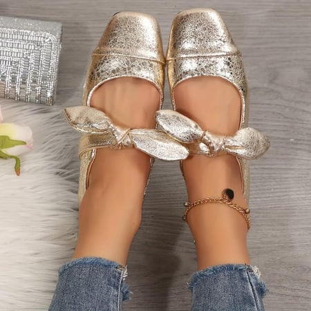 حذية مسطحة مريحة وأنيقة بتصميم عصري