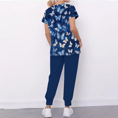 سكراب بطبعة فراشة وسماء مرصعة بالنجوم باللون الأزرق الداكن