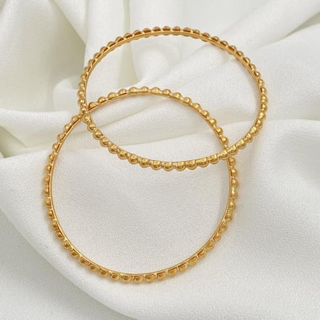 غويشة صب سادة عيار 21 وزن 8.51 جم لإطلالة راقية بأفضل سعر في المملكة ( مقاس 18 )