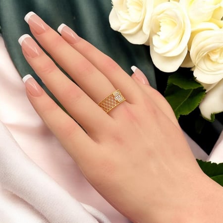 خاتم ذهب عيار 21 الوزن 2.49 جرام قطعة ذهب تستحقينها