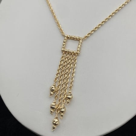 طقم ذهب عيار 18 الأناقة اللي تستاهلينها بوزن  11.63 جرام