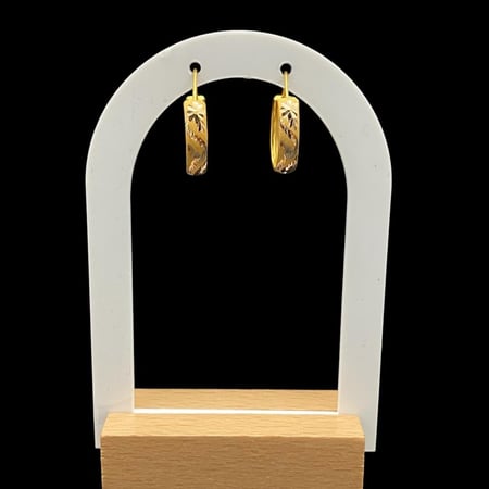 حلق ذهب عيار 21 الوزن 2.13 جرام