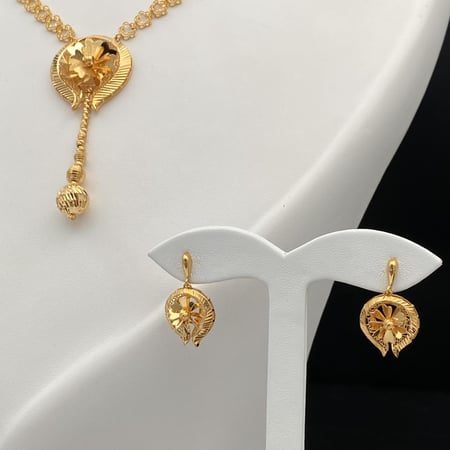 طقم ذهب مزخرف عيار 21 وزن 26.70 جرام