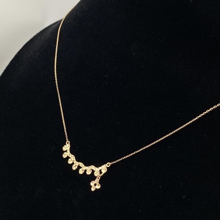 عقد ذهب عيار 18 الوزن 1.79 جرام