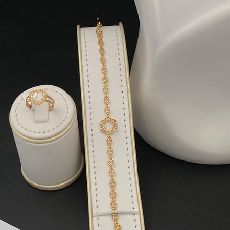 طقم  ذهب عيار 21 الوزن 21.57 جرام