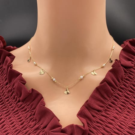 عقد شوكر ذهب عيار 18 بتصميم فاخر وراقي الوزن 2.97 جرام