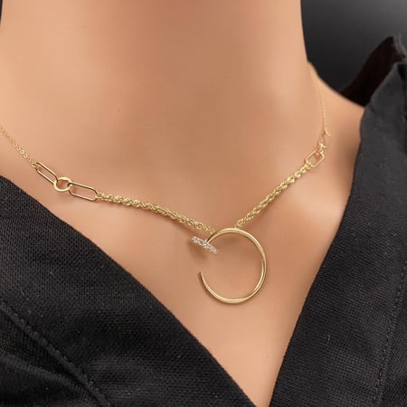 عقد ذهب عيار 18 الوزن 1.95 جرام