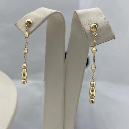 طقم ذهب عيار 18 الوزن 8.06 جرام