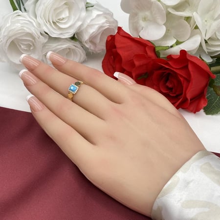 خاتم ذهب عيار 18 الوزن 1.4 جرام