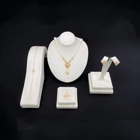 طقم ذهب عيار 21 الوزن 6.56 جرام