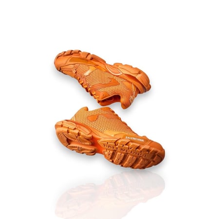 Balenciaga -بالينسياغا