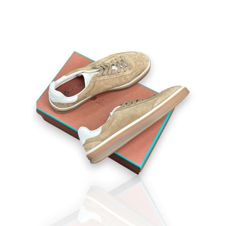 لورو بيانا - Loro Piana